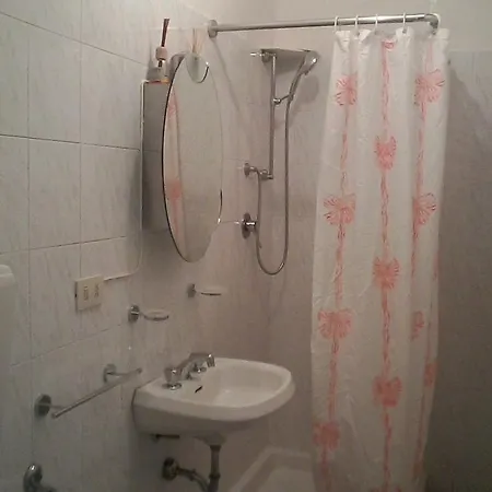 Bilocale Nel Borgo Storico דירה
