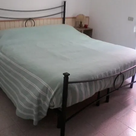 Bilocale Nel Borgo Storico דירה לריצ'י