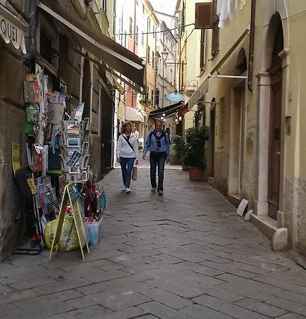 Bilocale Nel Borgo Storico לריצ'י