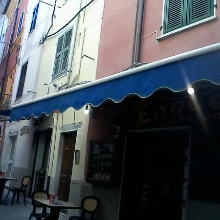 Bilocale Nel Borgo Storico Lägenhet