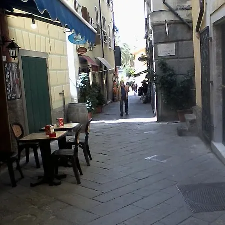 Lägenhet Bilocale Nel Borgo Storico *
