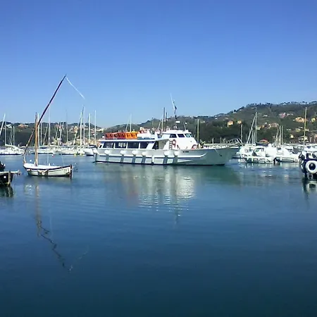 Bilocale Nel Borgo Storico Lerici