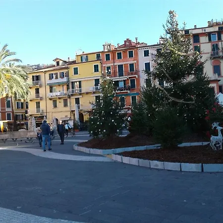 Bilocale Nel Borgo Storico * לריצ'י